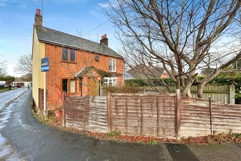 2 bedroom terraced house for sale, Tweseldown Road, Church Crookham, Fleet