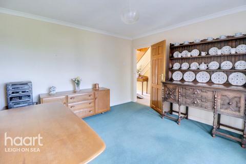 undefined, Woodside, Leigh-On-Sea