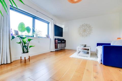 14 Blumer Lock, Yalding, Maidstone, ME18 6AD