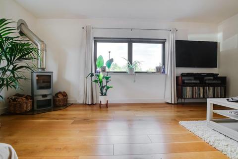 14 Blumer Lock, Yalding, Maidstone, ME18 6AD
