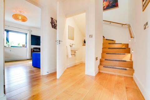 14 Blumer Lock, Yalding, Maidstone, ME18 6AD