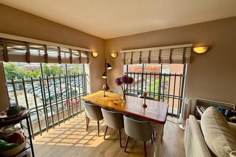 2 bedroom flat for sale, Chapeltown Street, Manchester, M1