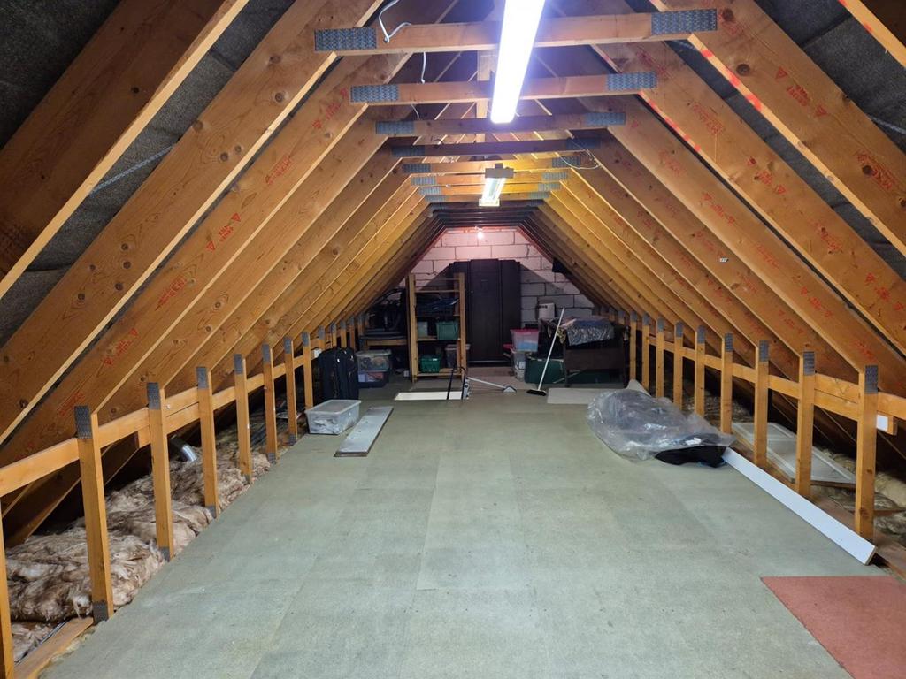 Loft 1.jpg