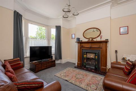 5 bedroom detached house for sale, Malton Road, York, YO31 9LT