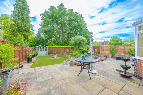 4 Lea Green Lane, Wythall, Birmingham, B47 6HE