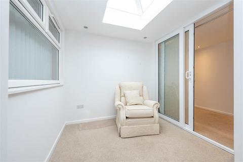 4 Lea Green Lane, Wythall, Birmingham, B47 6HE