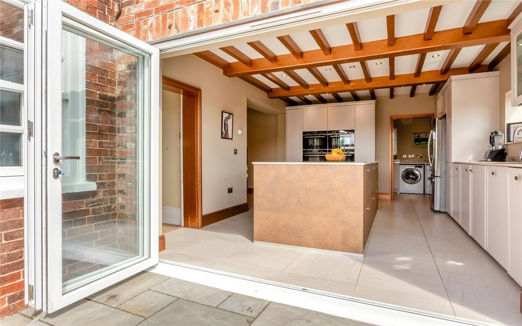 Kitchen/Breakfast