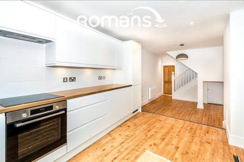 2 bedroom flat to rent, Peascod Street, Windsor, Berkshire, SL4