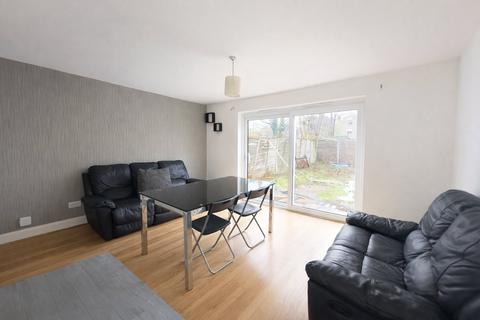 2 bedroom maisonette for sale, Ringstead Road, London, SE6