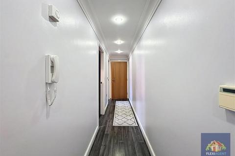 2 bedroom apartment for sale, Marine Gate Mansions, Southport PR9