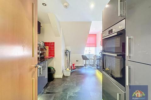 2 bedroom apartment for sale, Marine Gate Mansions, Southport PR9