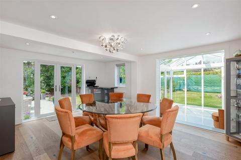 undefined, Moreton Paddox, Moreton Morrell