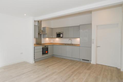 2 bedroom apartment to rent, Second Cross Road, UK