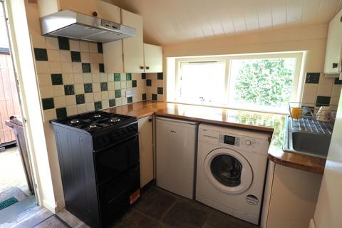 2 bedroom end of terrace house to rent, Canal Street, Whaley Bridge, SK23