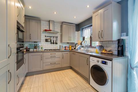 26 Baird Close, Slough, SL1 9HL