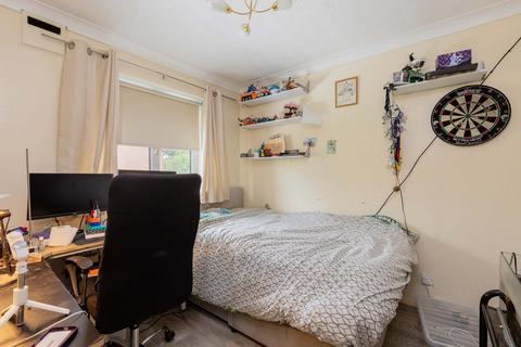 26 Baird Close, Slough, SL1 9HL