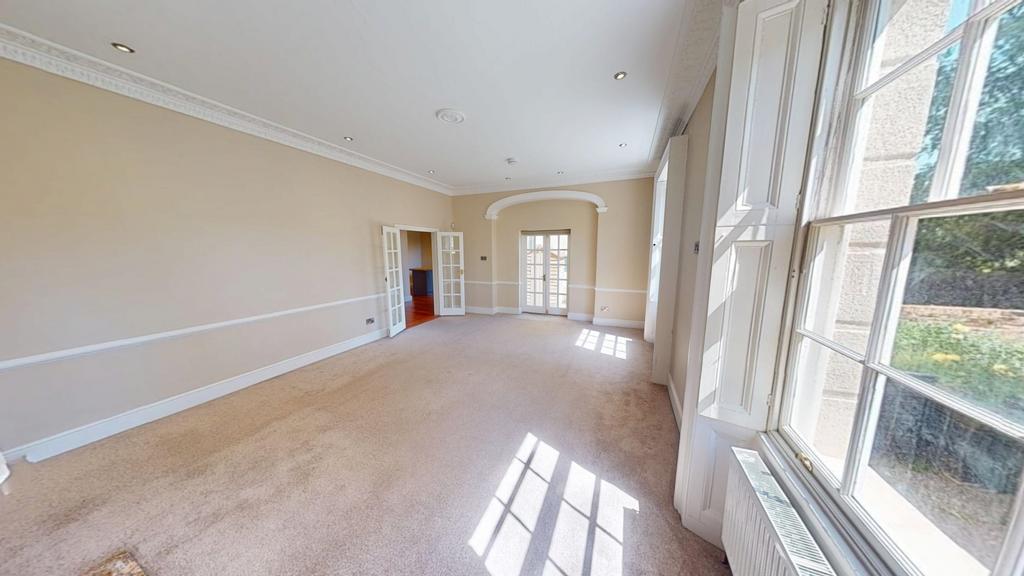 Flat-2-89-Western-Terrace-05122025 153919