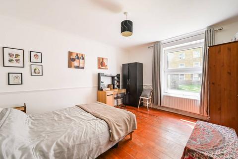1 bedroom flat for sale, Maitland House, Bishops Way, Bethnal Green, London, E2