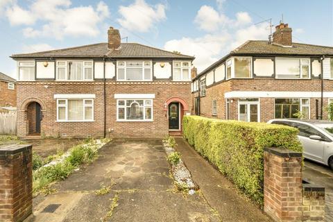 38 Colwyn Avenue, Perivale, Greenford, UB6 8JY