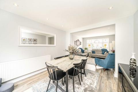 38 Colwyn Avenue, Perivale, Greenford, UB6 8JY
