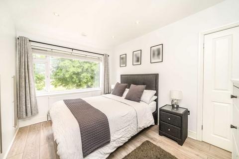 38 Colwyn Avenue, Perivale, Greenford, UB6 8JY