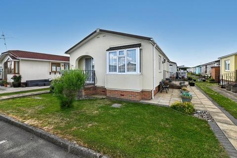2 bedroom park home for sale, Creek Road, Canvey Island SS8