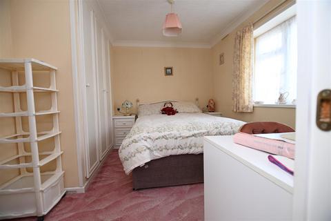 2 bedroom park home for sale, Creek Road, Canvey Island SS8