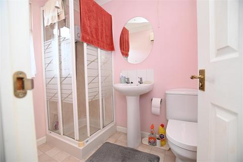 2 bedroom park home for sale, Creek Road, Canvey Island SS8