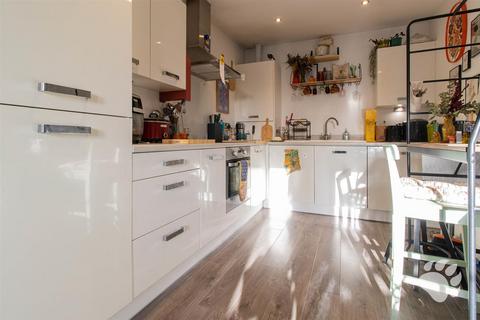 1 bedroom flat for sale, Britten Avenue, Basildon SS14