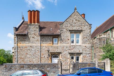 Flat 1, Aubrey House Aubrey Road, Bristol, BS3 3EX