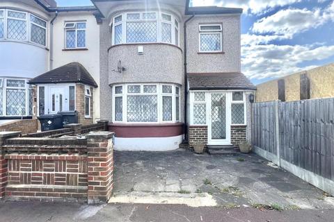 13 Cornwall Close, Barking, IG11 9JF