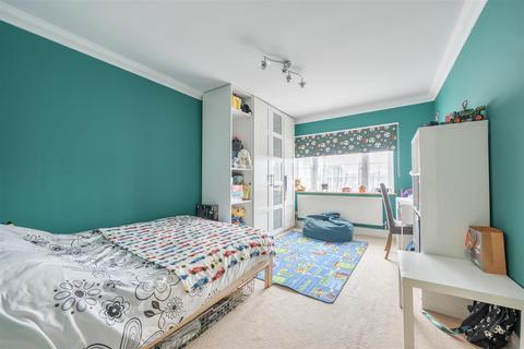 29 Wilmer Crescent, Kingston Upon Thames, KT2 5LU
