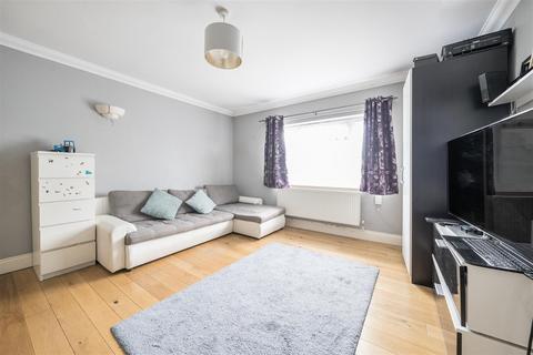 29 Wilmer Crescent, Kingston Upon Thames, KT2 5LU