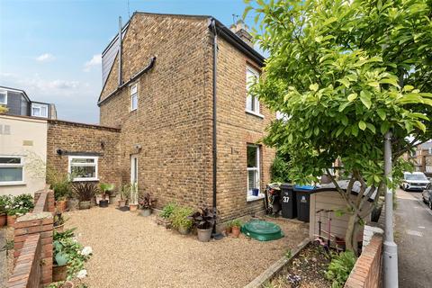 37 Acre Road, Kingston Upon Thames, KT2 6EF