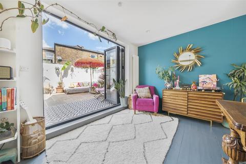37 Acre Road, Kingston Upon Thames, KT2 6EF