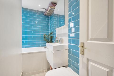 37 Acre Road, Kingston Upon Thames, KT2 6EF