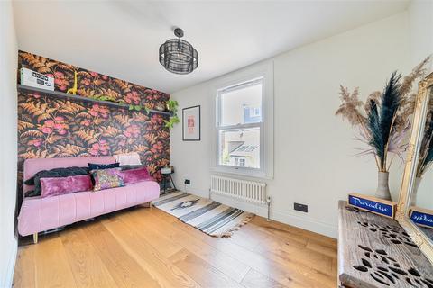 37 Acre Road, Kingston Upon Thames, KT2 6EF