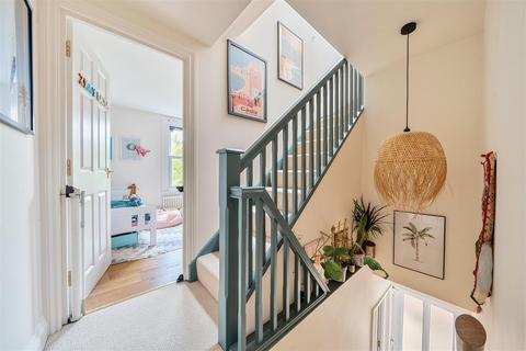 37 Acre Road, Kingston Upon Thames, KT2 6EF