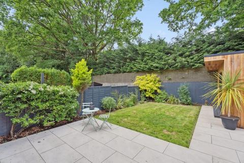 4 Birkett Way, Chalfont St Giles, HP8 4BH