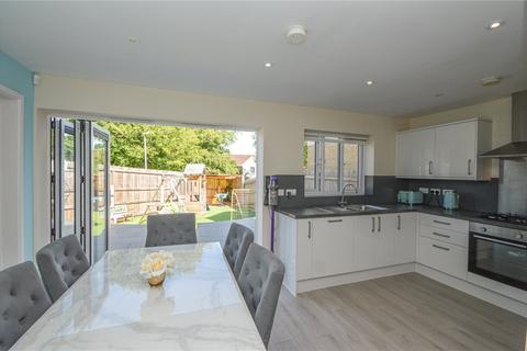 4 Bayfield Close, Sparcells, Swindon, SN5 5ER