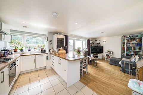 Leigham Court Road, London SW16