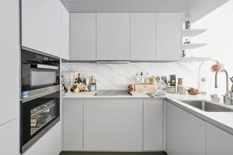 1 bedroom apartment for sale, Sky Residences at One Bishopsgate Plaza, London, EC3A