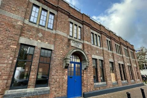 Warehouse to rent, Campfield Rd St Albans AL1 5HT