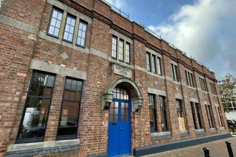 Warehouse to rent, Campfield Rd St Albans AL1 5HT