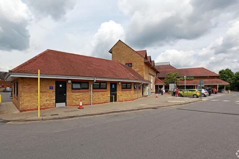 Retail property (high street) to rent, Bewsey St Walton On Thames KT12 4HL