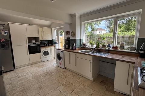 3 bedroom detached house for sale, BH10 GRAYCOT CLOSE, Kinson