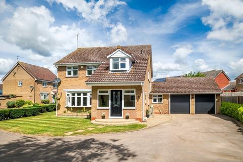 4 bedroom detached house for sale, Plummer Close, Bury St. Edmunds IP31