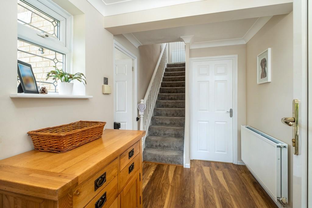 1440px 2 Plummer Close-8