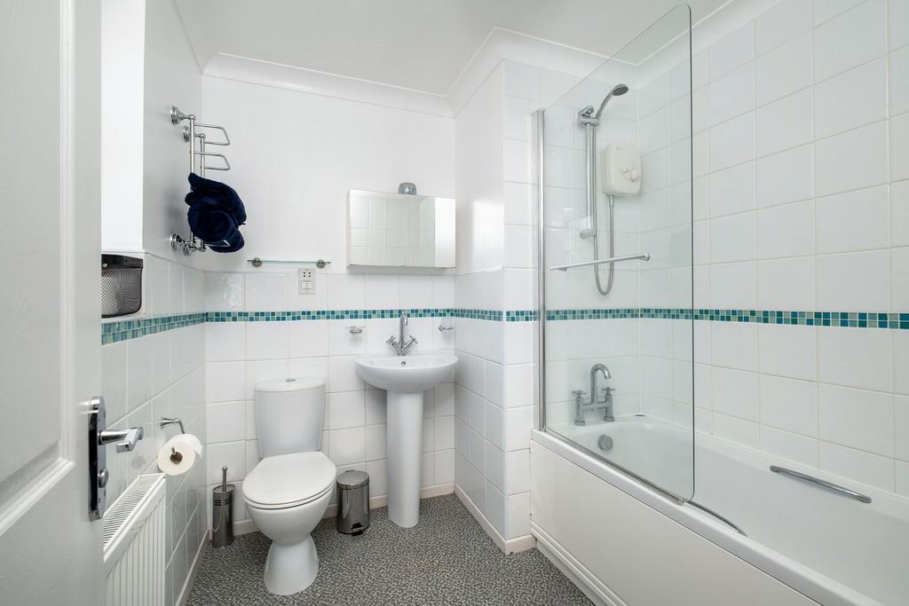1440px 2 Plummer Close-35