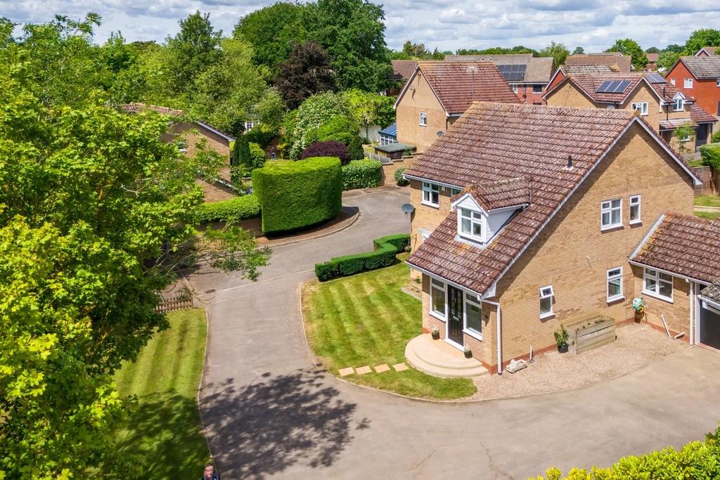 1440px 2 Plummer Close-41